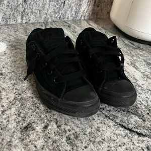 Kids converse